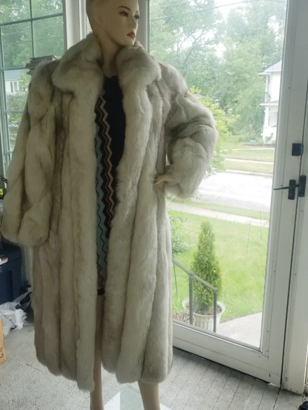 Christian Dior Full-Length Silver Blue Fox Fur Coat - Picture 2 of 10